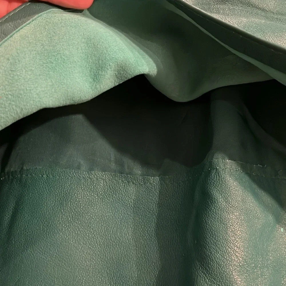 Ladies Green Lambskin Leather Skirt - Picture 2 of 5